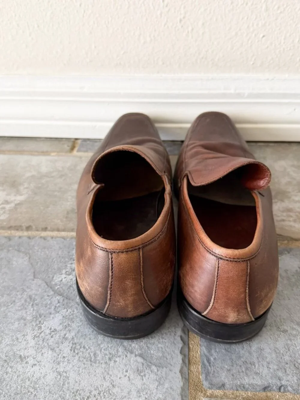 Hugo Boss Brown Leather Loafers Mens 9 Slip On Square Toe Dress Shoes